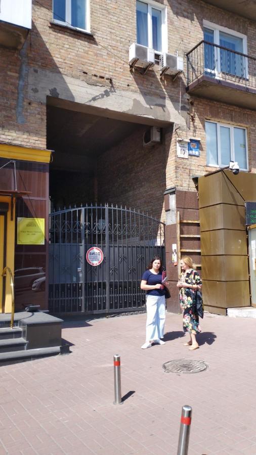 2К. Центр Возле Гуливера.Бассейная 10 Apartman Kijev Kültér fotó