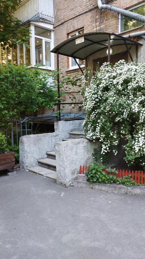 2К. Центр Возле Гуливера.Бассейная 10 Apartman Kijev Kültér fotó